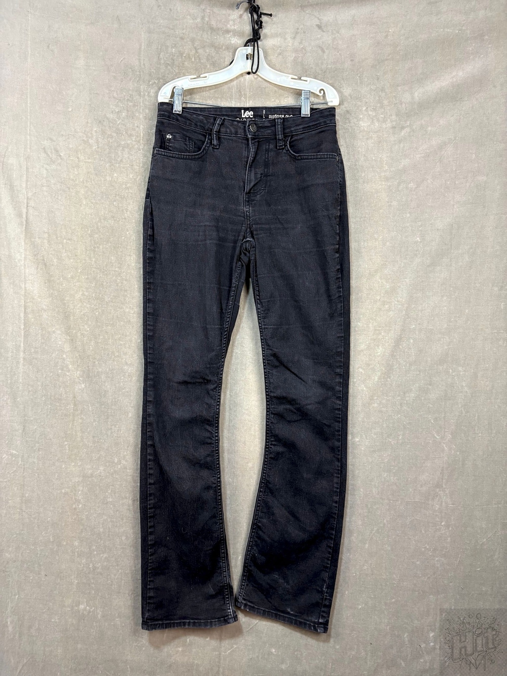 Lee Rider Black Denim Jeans with Classic Fit and Pockets